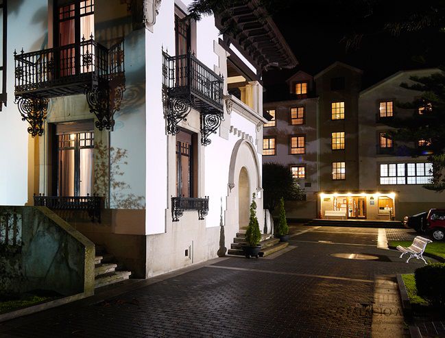 Hotel y Apartamentos Arias Navia Exterior foto
